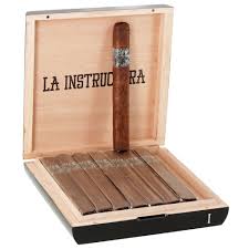 La Instructora Box Preessed